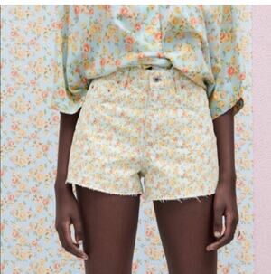 Zara 90s short, Romantic flower print jean cutoffs, blue, yellow, orange, US 6